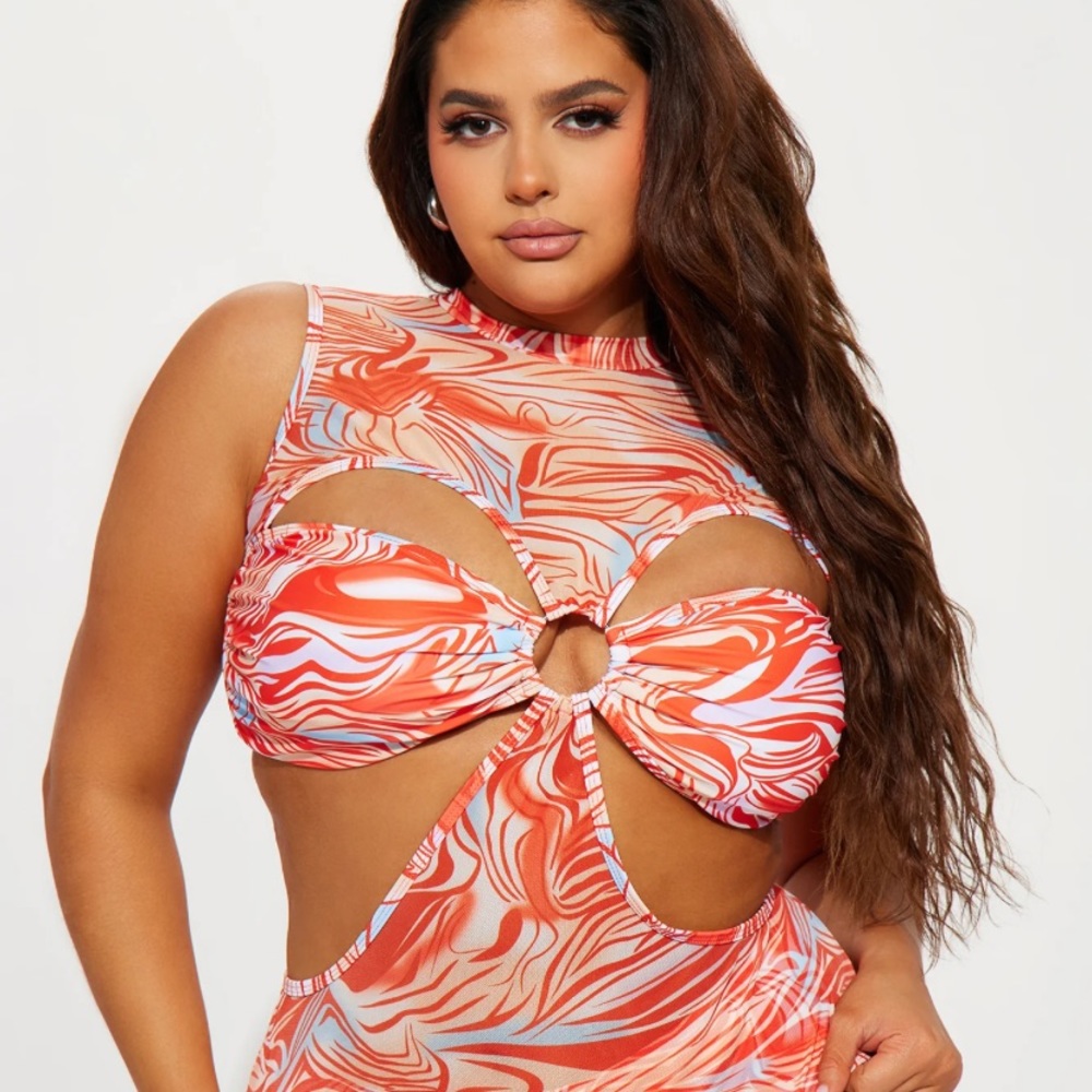 Brand new cute out plus size swimsuit